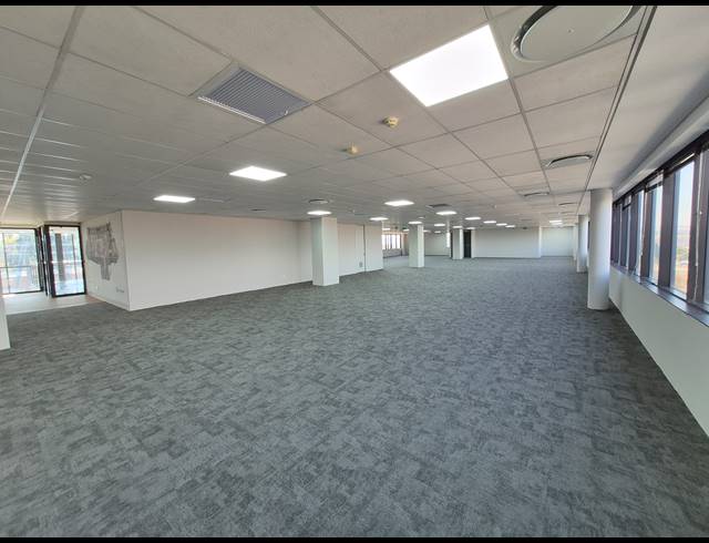 781M² OFFICE TO LET IN WOODMEAD